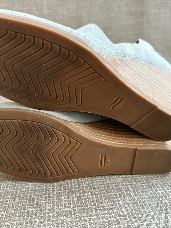 TOMS Suede Wedge Ankle Booties Dusty Blue Gray Slip On Comfort Womens 8.5 - Picture 13 of 14